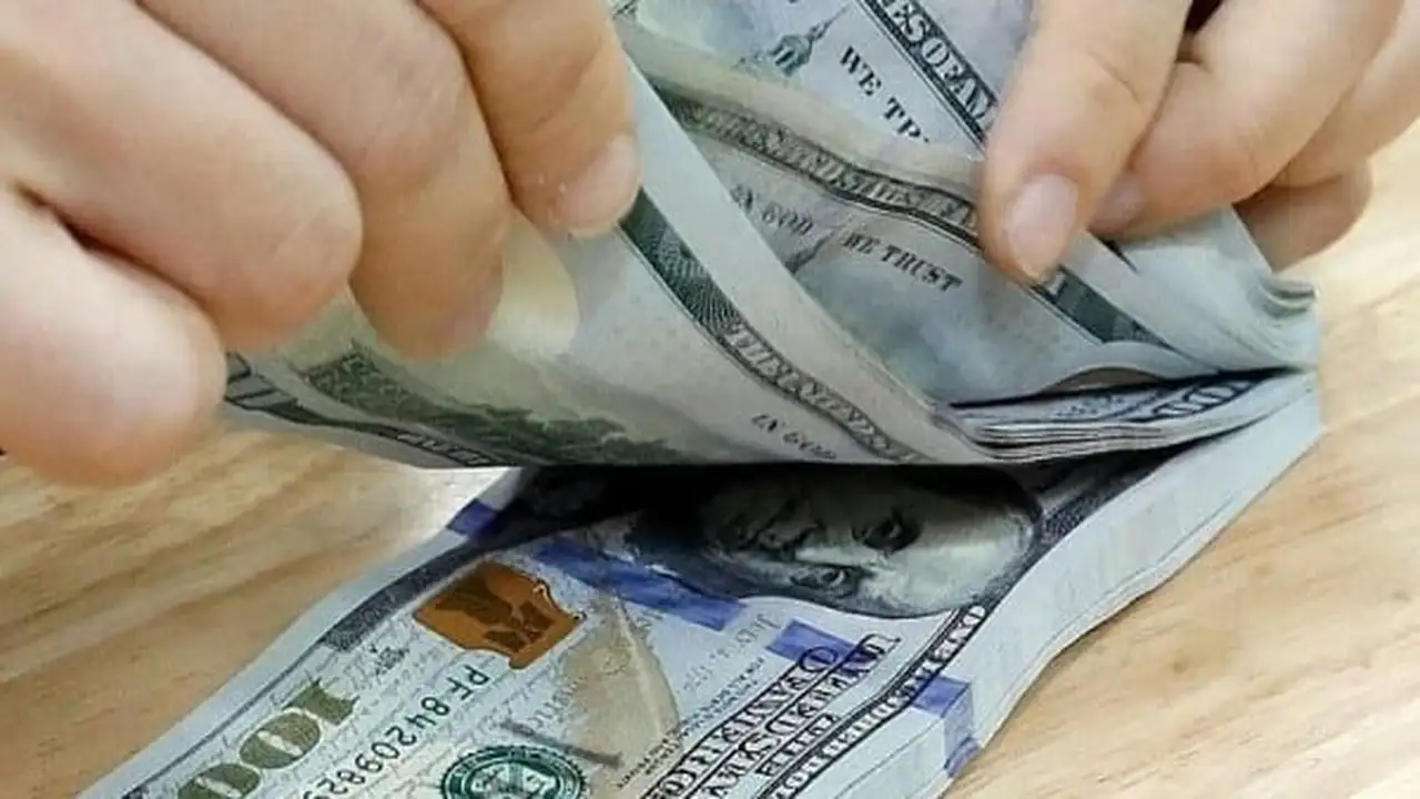 ارتفاع جماعي في أسعار صرف الدولار الأمريكي أمام العملات خلال 13 مايو